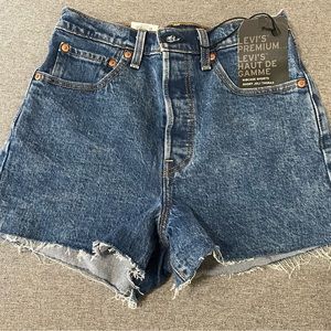 Levi’s ribcage jeans